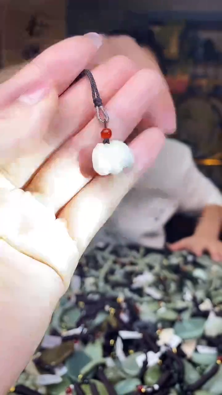 颈饰未镶嵌和田玉多样性发货，拍一发一