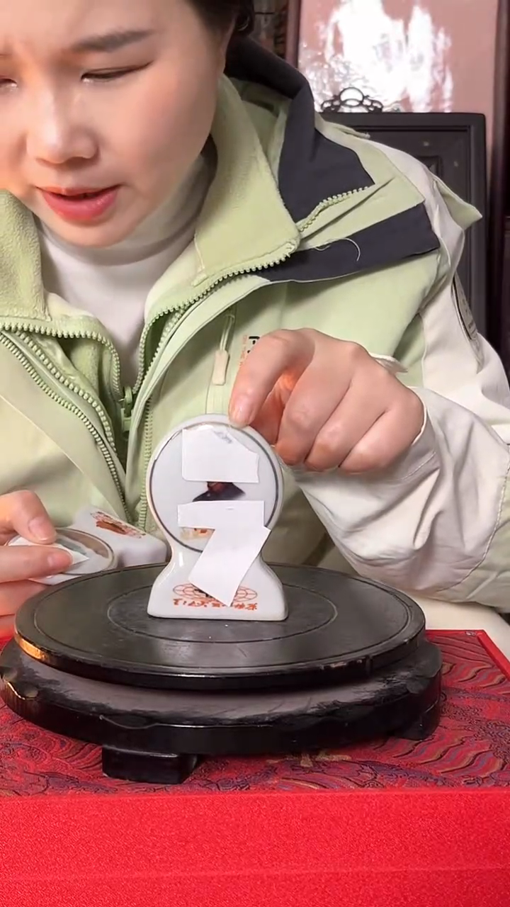 陶景德镇陶瓷摆件M444