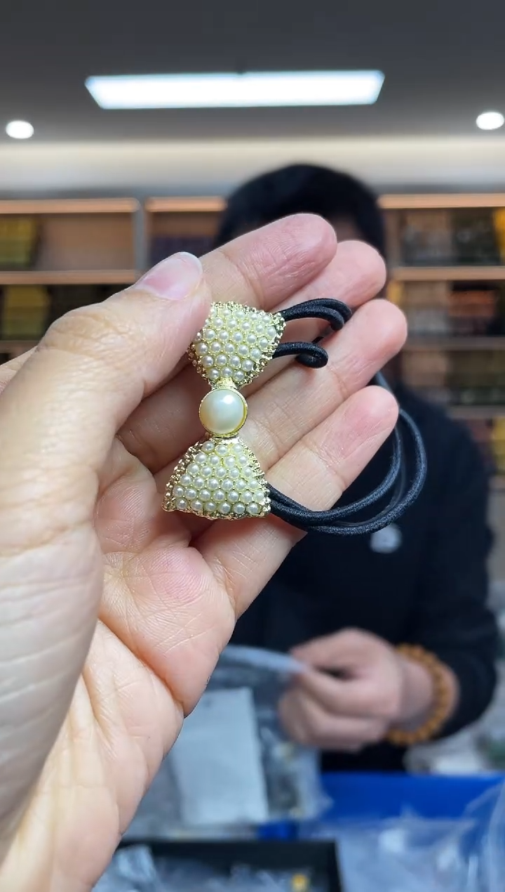 【闪购商品】淡水珍珠`未镶嵌多样性发一件