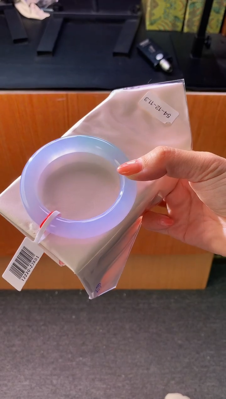 未镶嵌手镯翡翠-Q52 圈口54 全款72万 定金2万