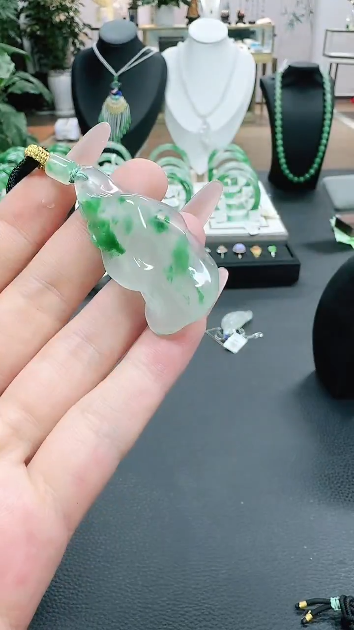 未镶嵌1石英质玉（非洲翠）/7136