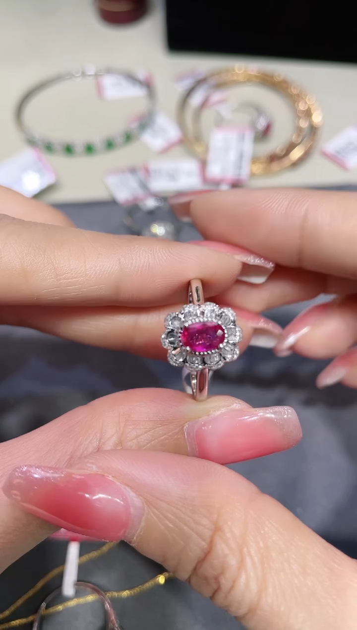 18K金镶嵌天然无烧红宝石戒指 两用款