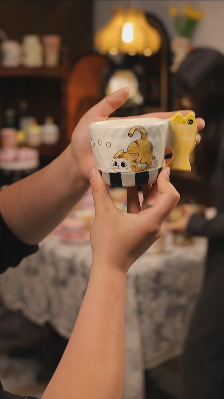 摆件景德镇釉下彩绘设计师款式陶瓷