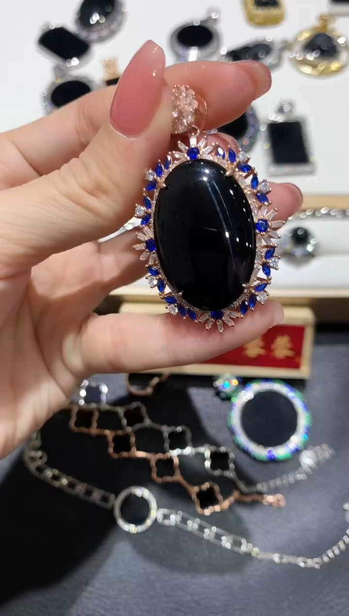 【闪购商品】翡翠吊坠(不含链)银S925镶嵌18多人多样性随机发货1件