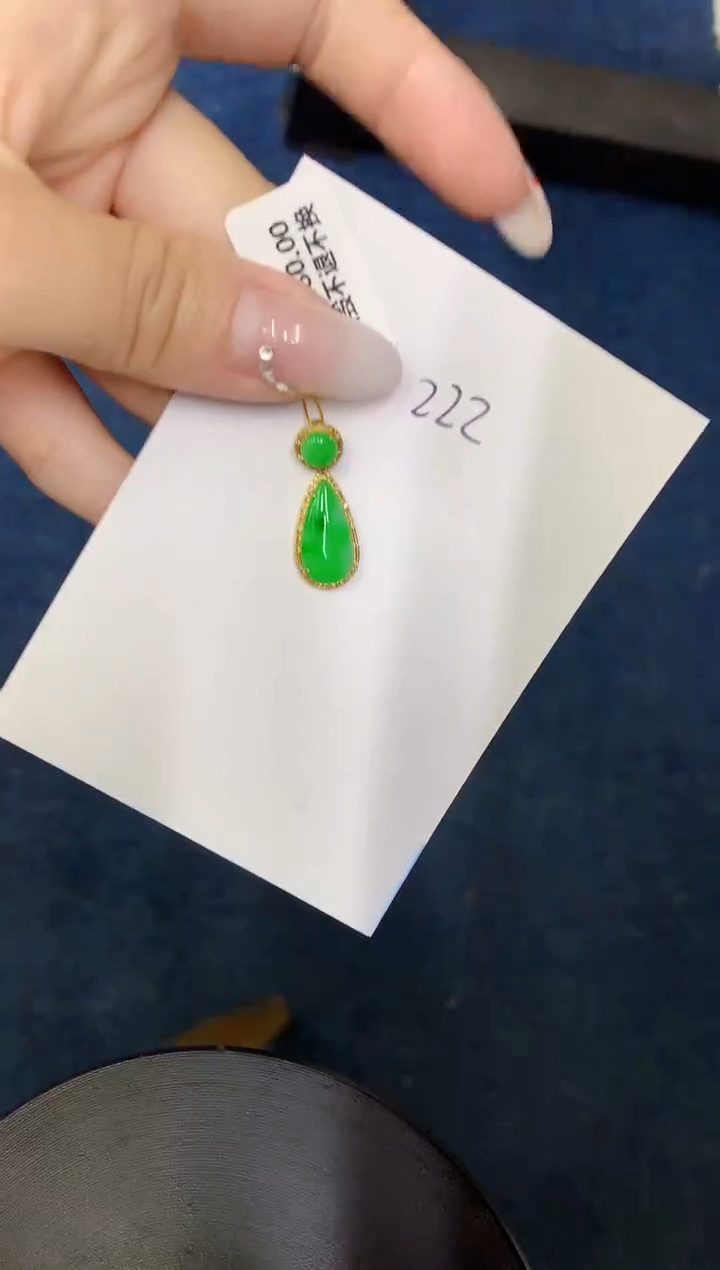 【闪购商品】翡翠颈饰18K金镶嵌000000000000