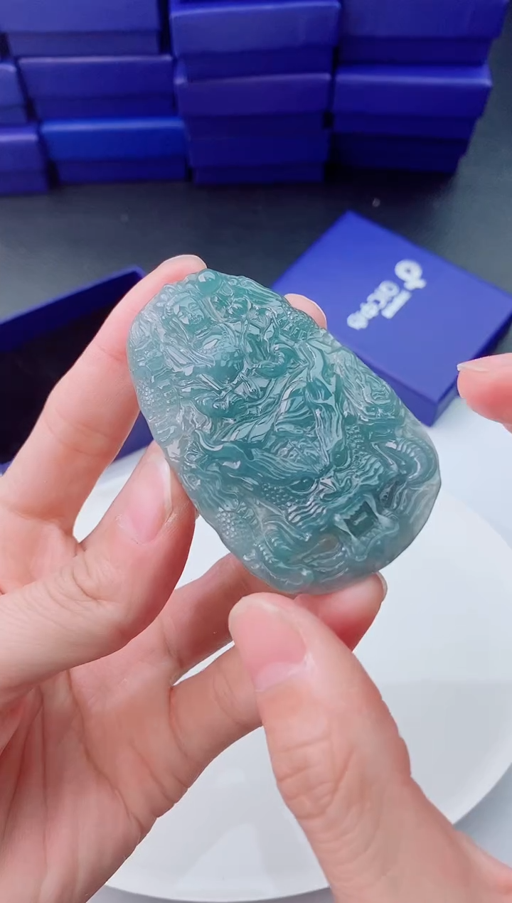 【闪购商品】翡翠颈饰未镶嵌         