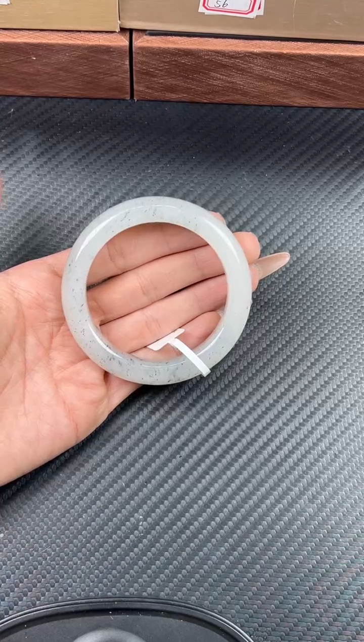 未镶嵌手镯和田玉黑山微色差手镯56+M