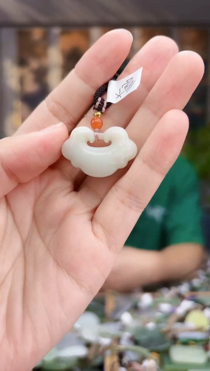 未镶嵌和田玉挂件拍一发一