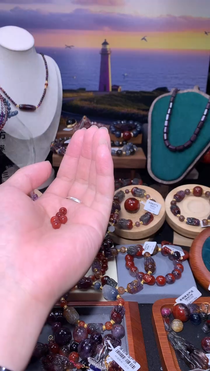 未镶嵌珠宝半成品水晶锦**红红极光圆珠5颗