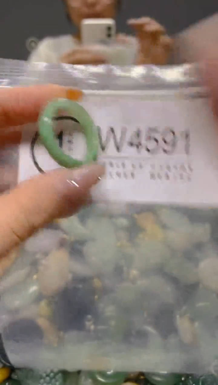 翡翠未镶嵌颈饰19.8/W/翡翠A货,一件也是批发价