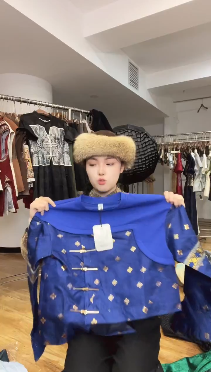 S码       100斤   上衣