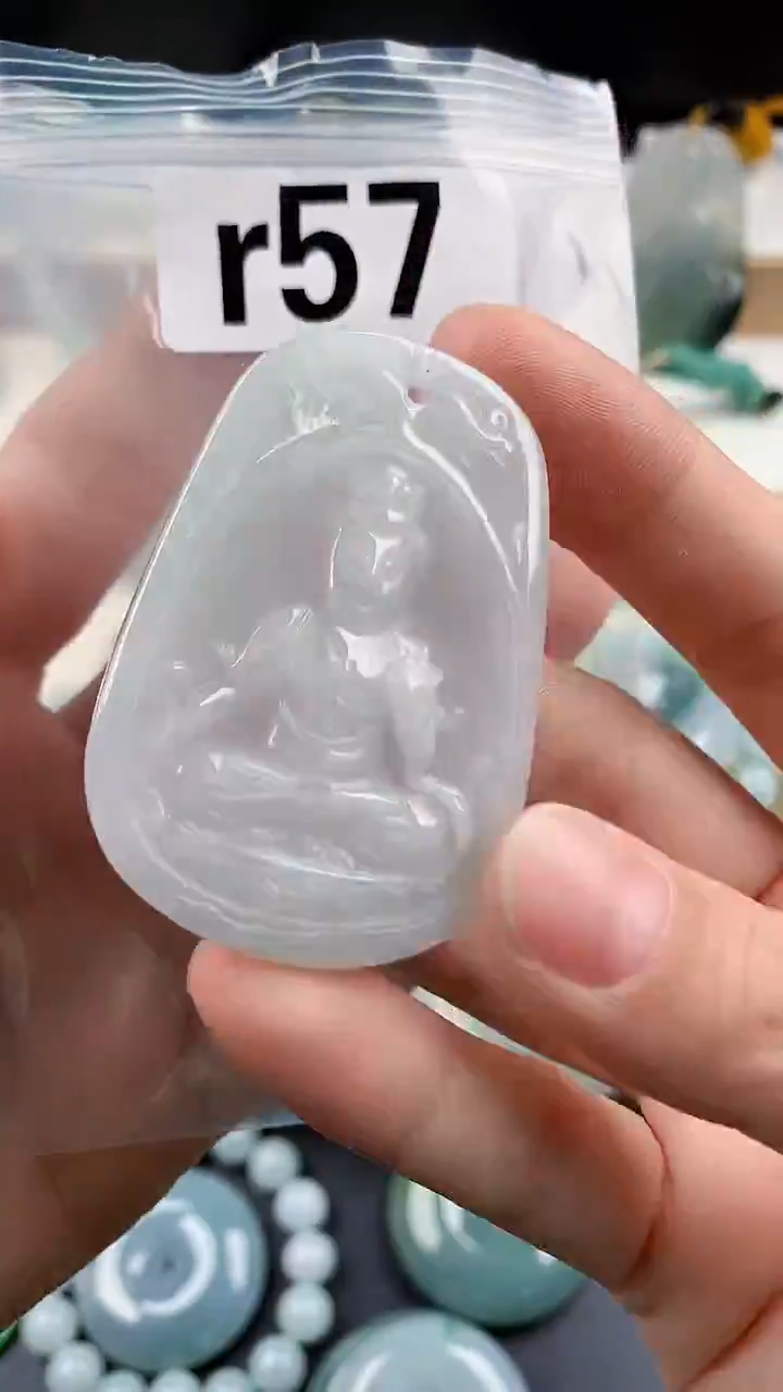 颈饰未镶嵌翡翠天然翡翠吊坠挂件