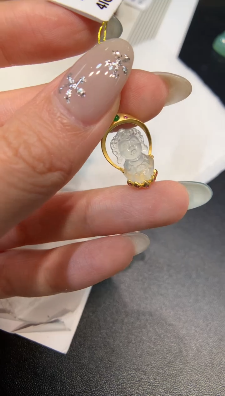 颈饰18K金镶嵌翡翠宝宝佛