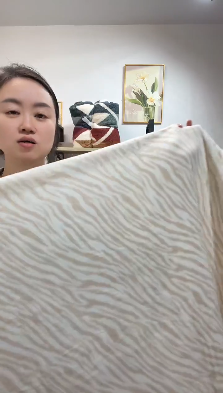 聚酯纤维150*200米色斑马床单