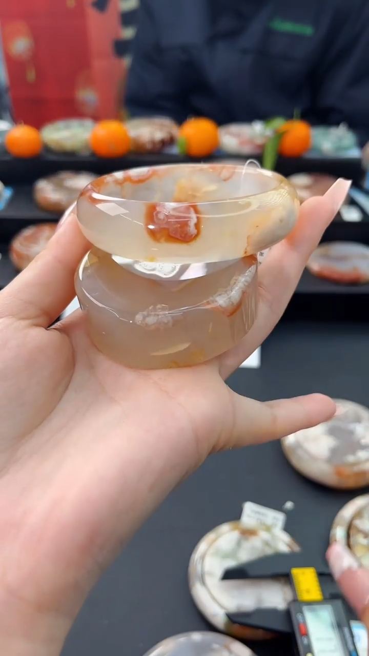 【闪购商品】石英质玉手镯未镶嵌赠送镯心（58圈口）