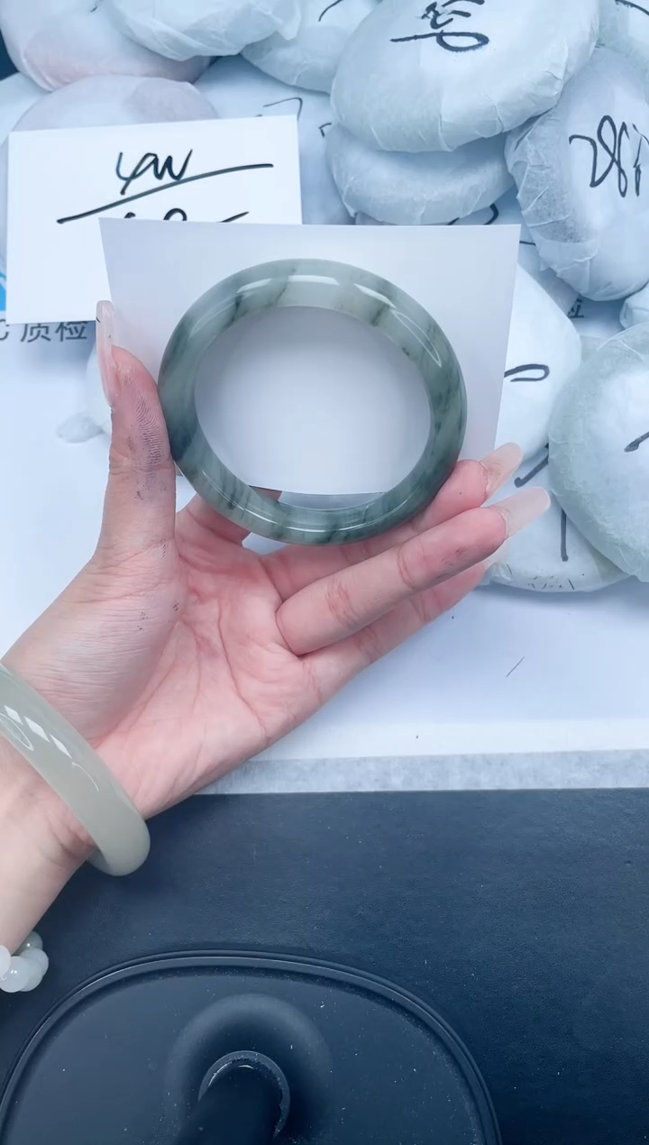 【闪购商品】石英质玉手镯未镶嵌502-57