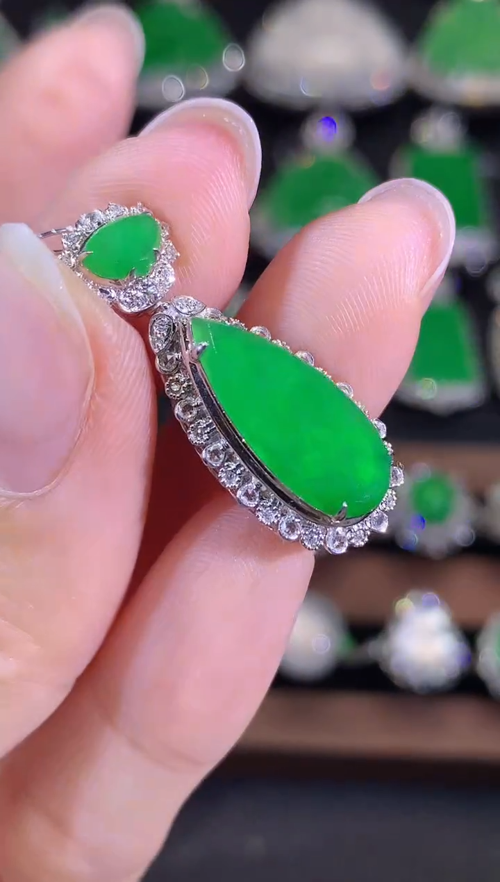 吊坠(不含链)18K金镶嵌翡翠D35