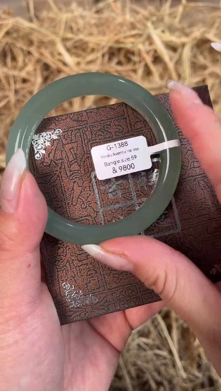 未镶嵌手镯石英质玉G-1388