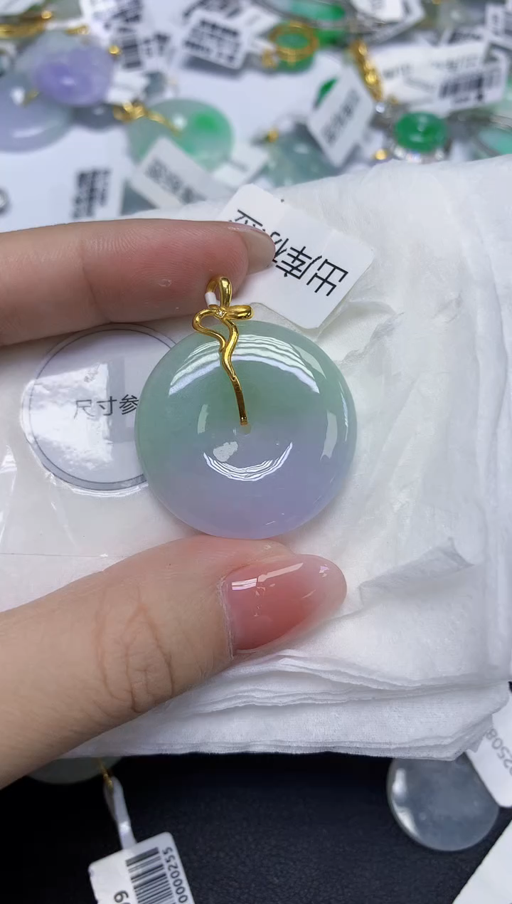 颈饰18K金镶嵌翡翠天然缅甸翡翠A货多样性发一件