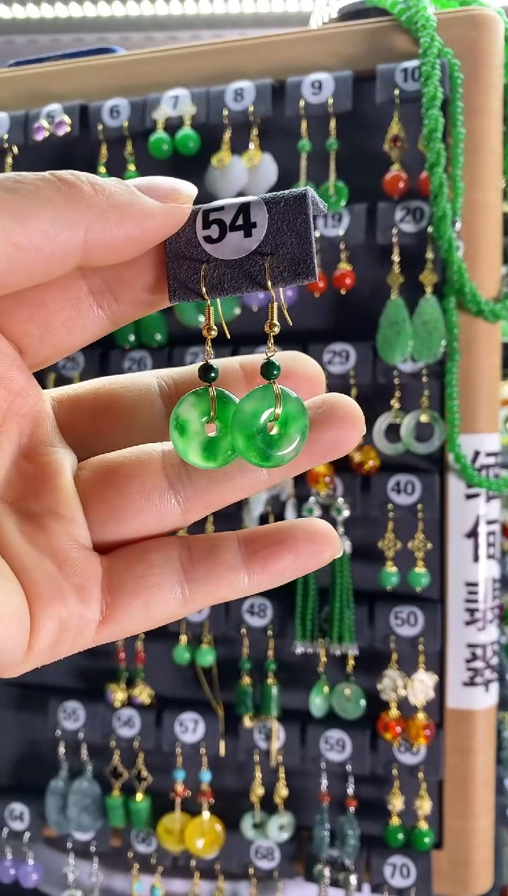 【闪购商品】翡翠耳饰银S925镶嵌54...