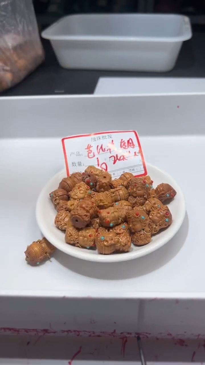 檀香木散珠x225芭比檀度母*1颗