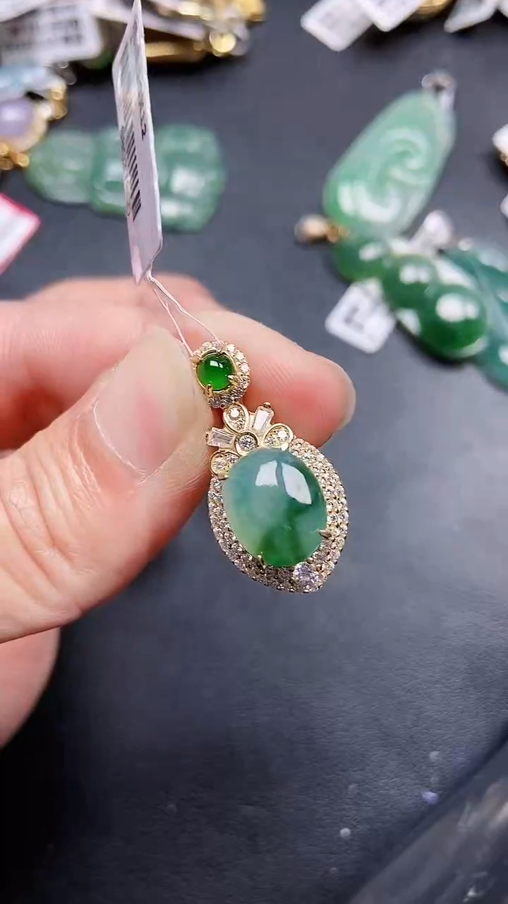 颈饰银S925镶嵌翡翠7632