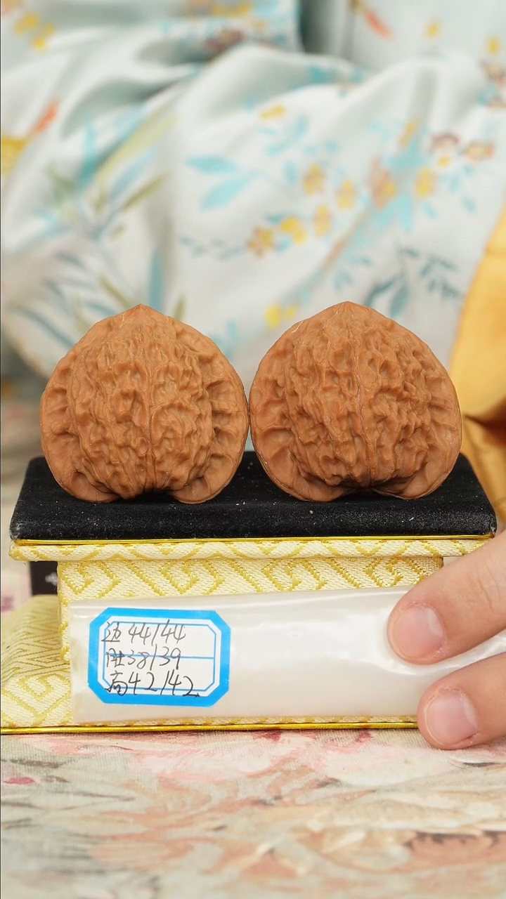 【闪购商品】文玩核桃把件崔凯公子帽