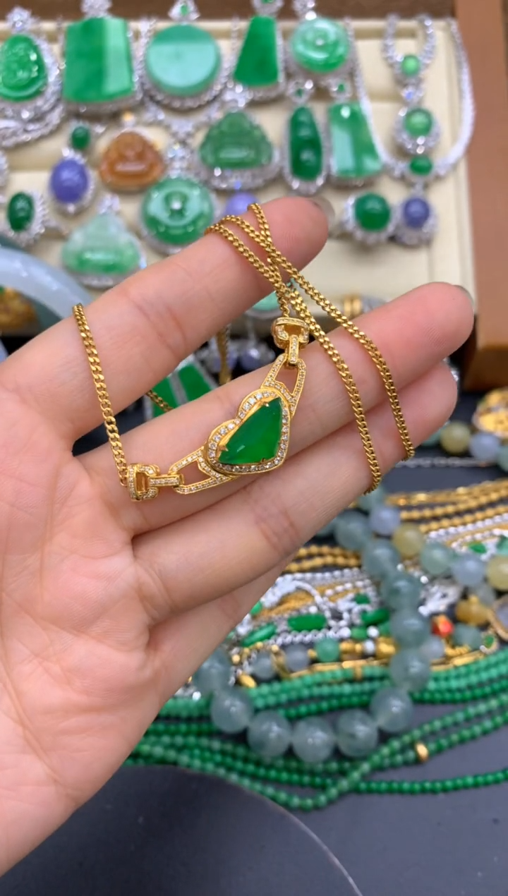 【闪购商品】翡翠颈饰18K金镶嵌395-中国好珍宝