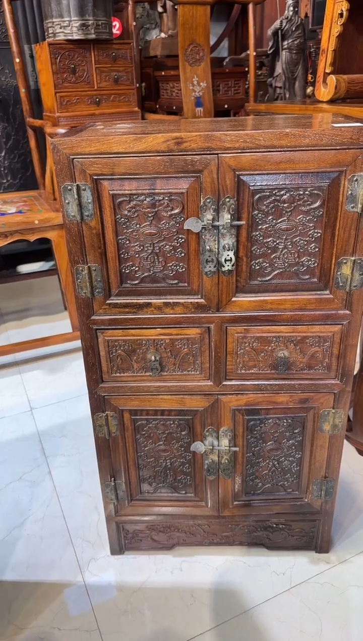 【闪购商品】木木艺缅花雕刻蝙蝠柜子2980.8888