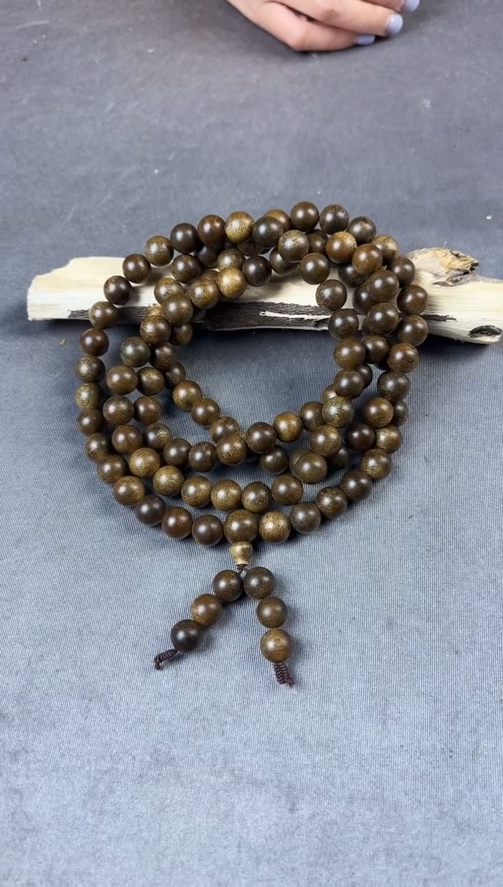 沉香沉香碎屑+芽庄白奇11圆珠多圈沉93克+多样性发一