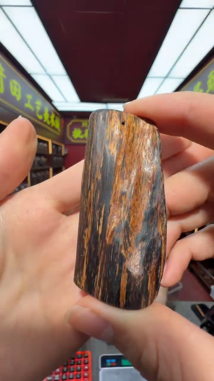 沉香吊坠多样性发一