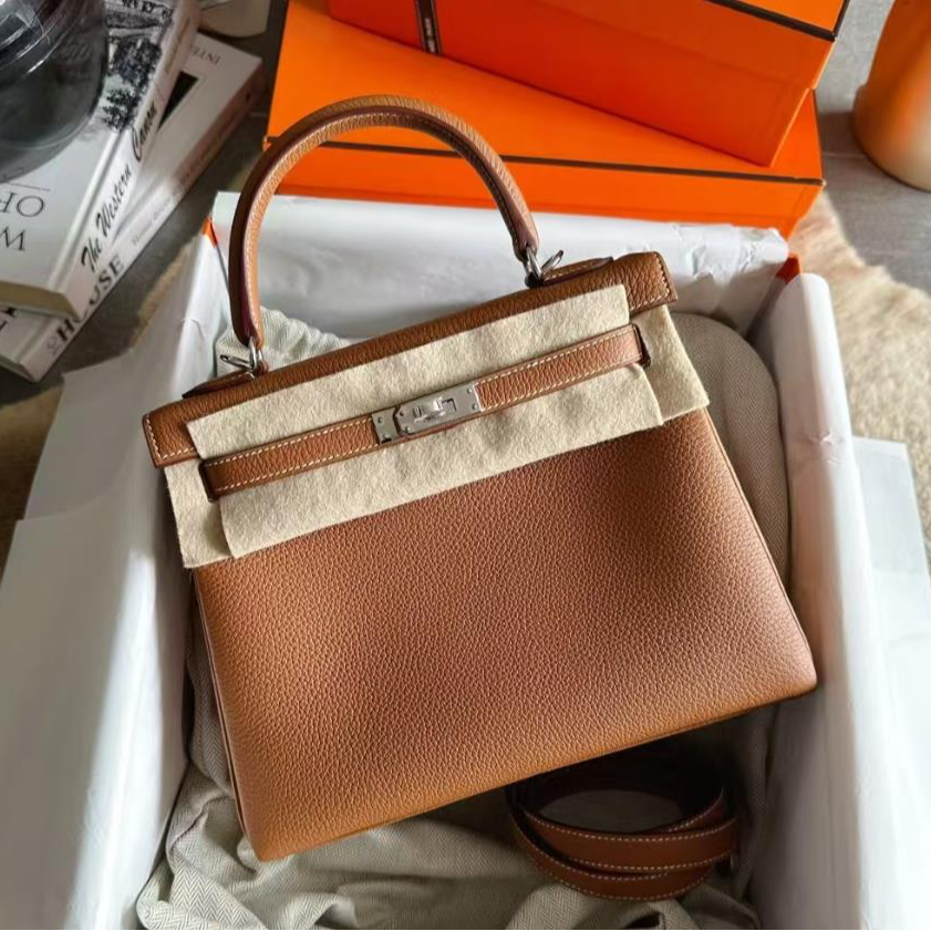 99新 Hermes/爱马仕 小花6枫Kelly 25 金棕色 Togo皮 Z刻 银扣 