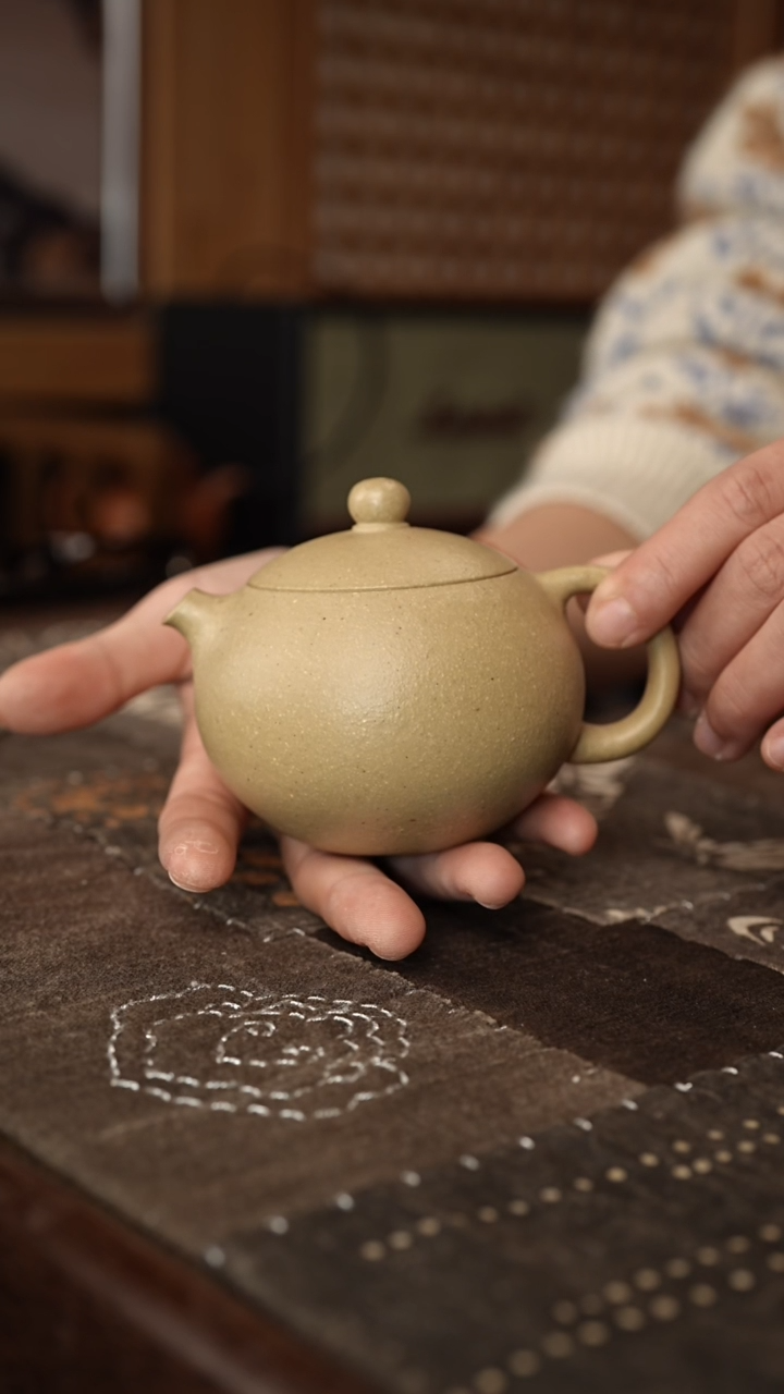 【闪购商品】绿泥茶壶西施微瑕封釉全手工111111