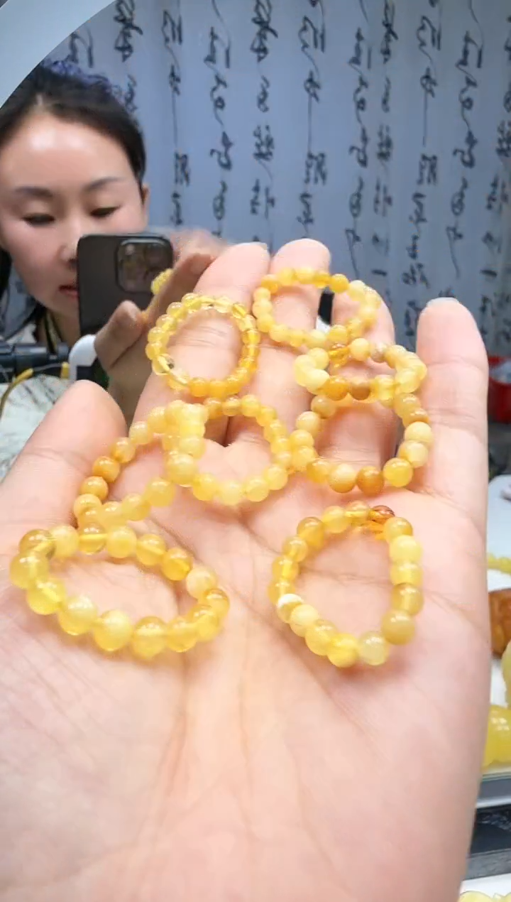 裸石琥珀未镶嵌随机一个