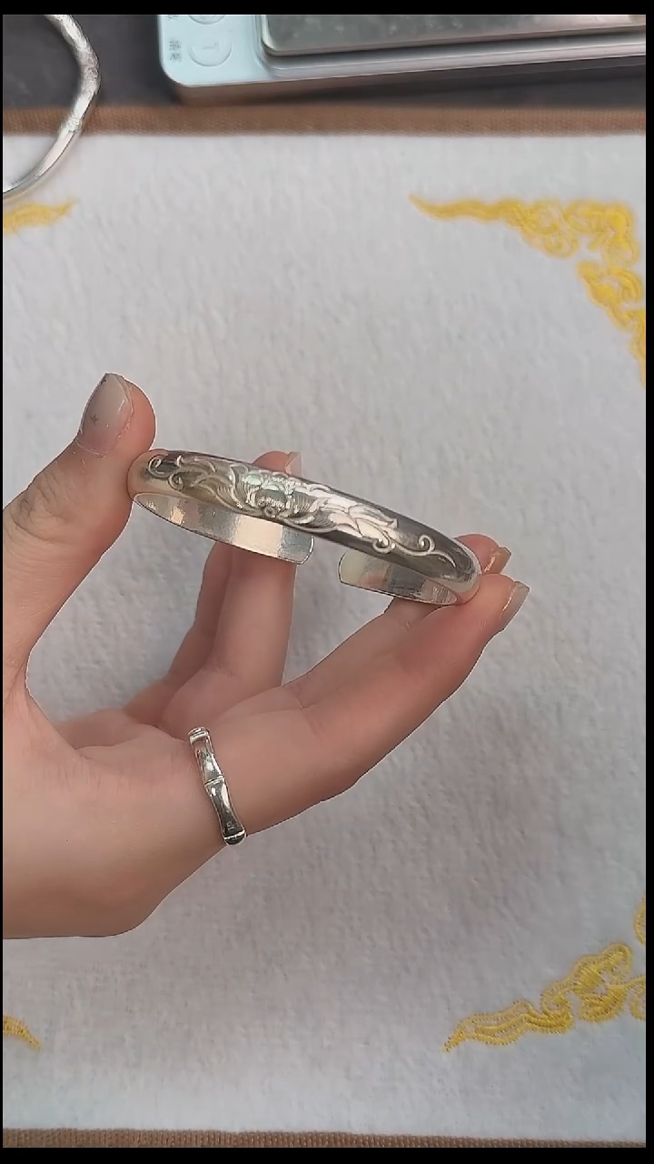 无足银 [半亩银田]足银荷花开口手镯