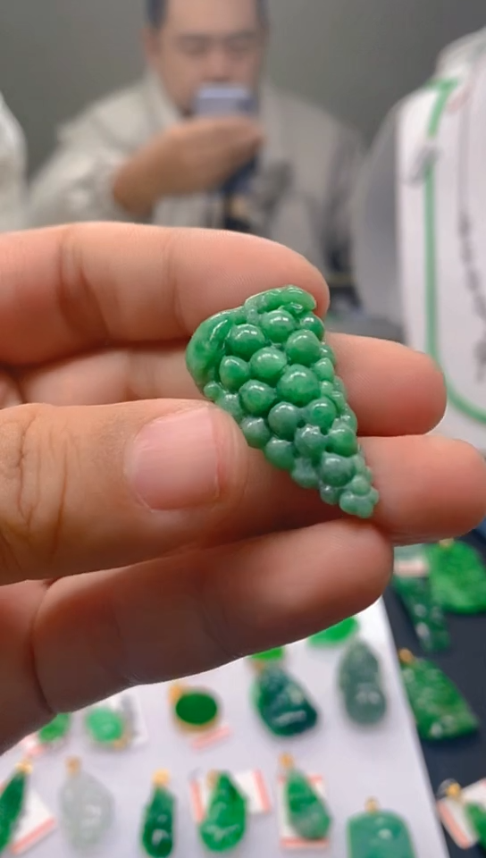【闪购商品】翡翠颈饰未镶嵌新号开播，全场乱卖