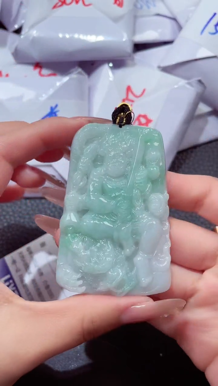 颈饰未镶嵌翡翠00000