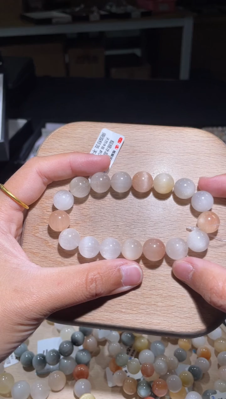 【闪购商品】水晶手链未镶嵌201号多样性发货一EE 12+