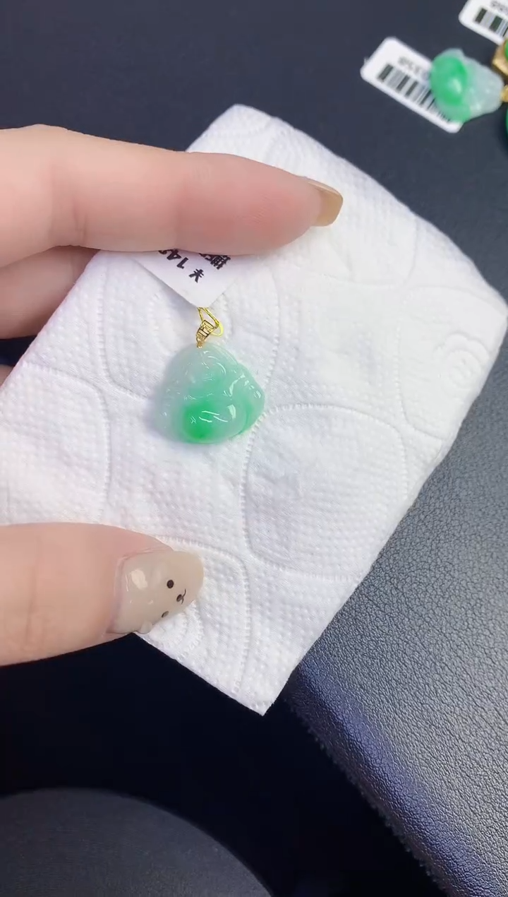 颈饰18K金镶嵌翡翠缅甸天然翡翠A货