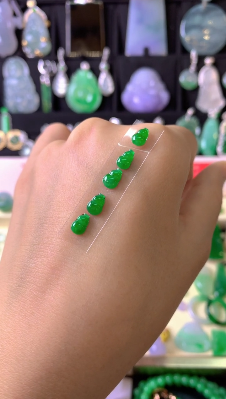 定制翡翠未镶嵌1裸玉（客户意向镶嵌）