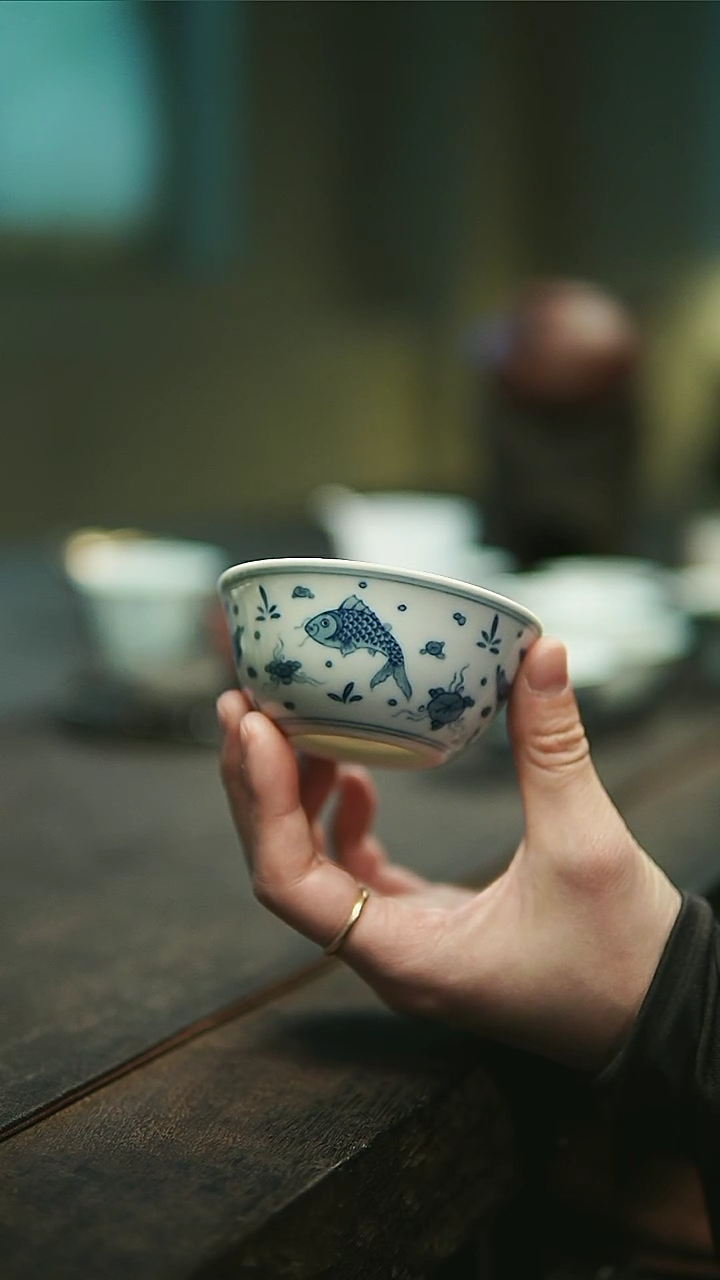 【闪购商品】玉窑青花鱼藻缸杯