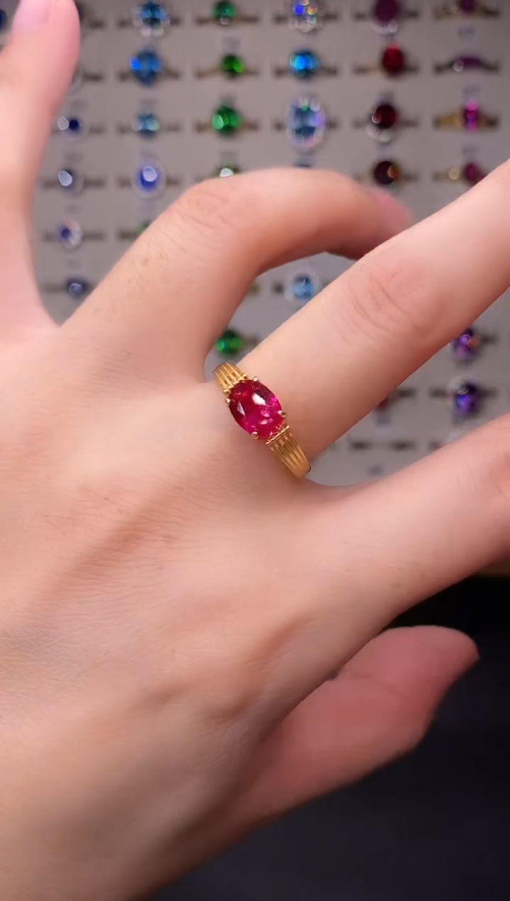 5克拉蓝宝石（处理）欧美风戒指