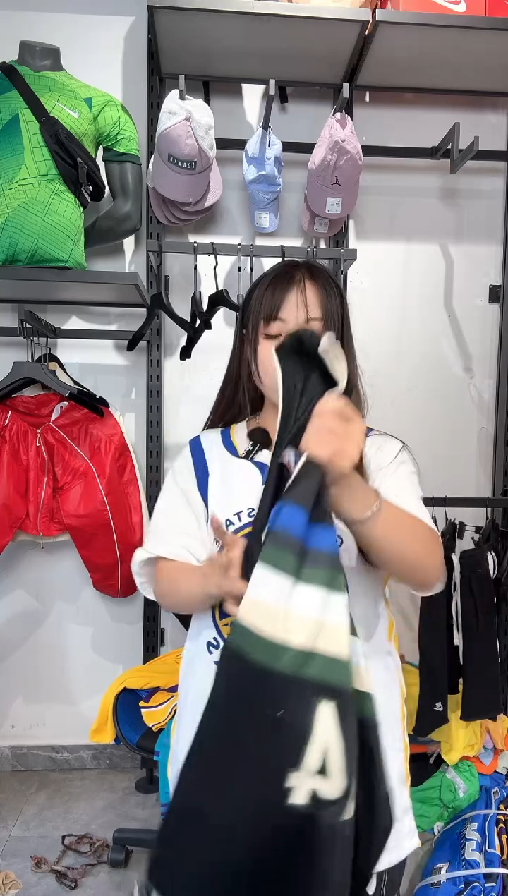 1322编码 瑕疵款以直播间过款为准 尺码170