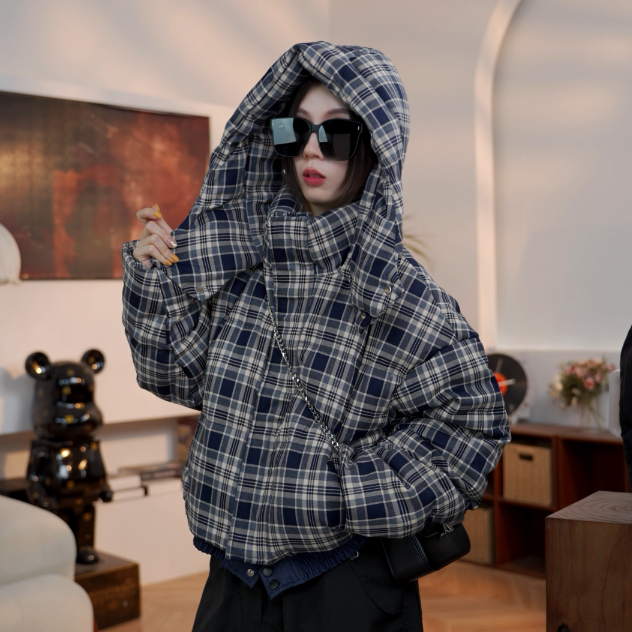 2025冬季新款蓝色立领格子连帽短款90绒羽绒服女装小个子韩系外套