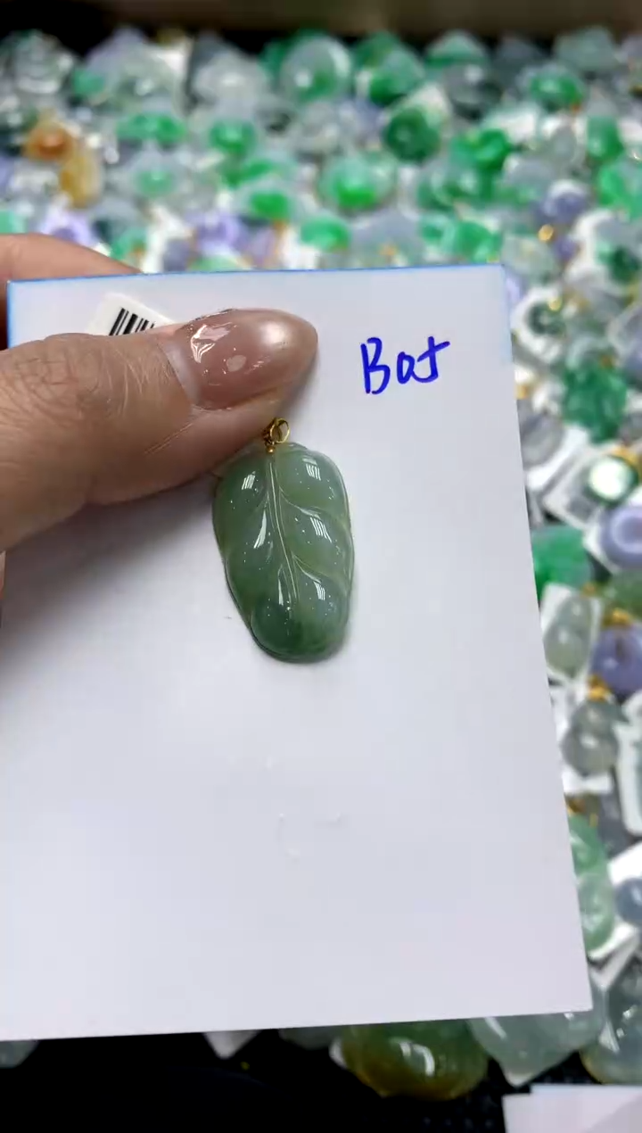 【闪购商品】翡翠颈饰18K金镶嵌11111111