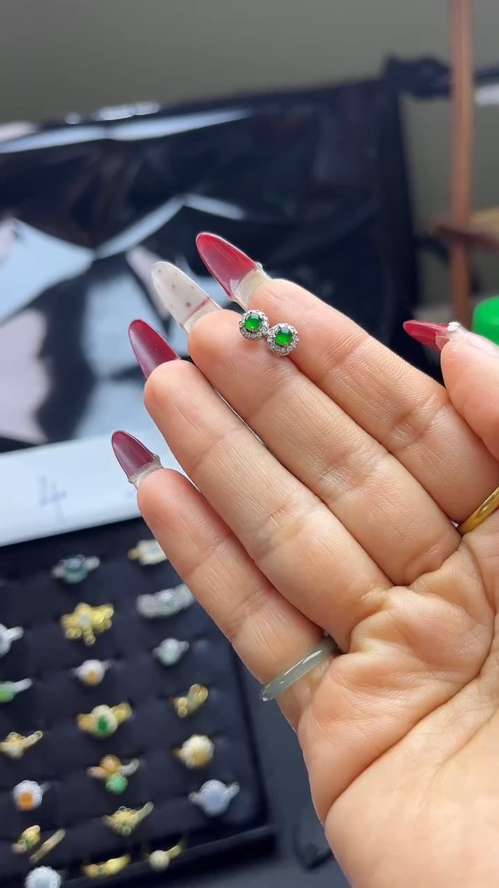 【闪购商品】翡翠戒指未镶嵌女款耳钉