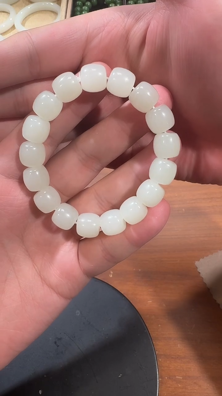 【闪购商品】和田玉手串未镶嵌1413老型珠11*12手串