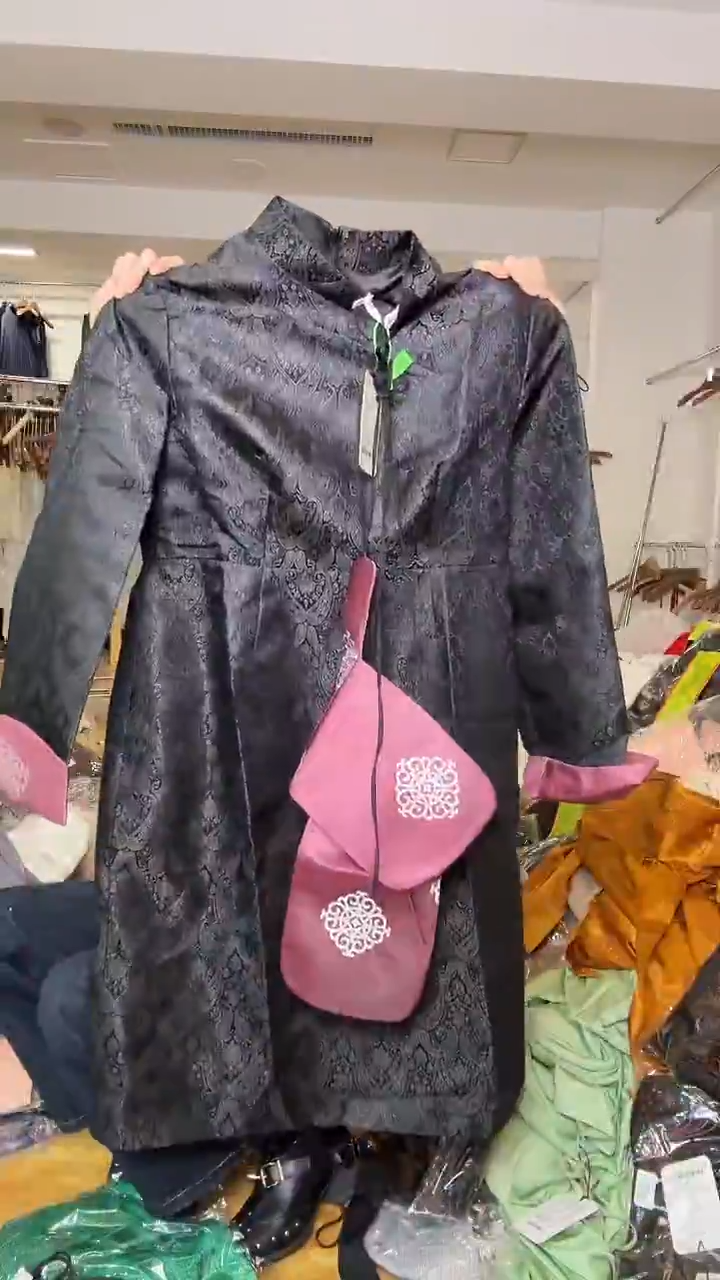 连衣裙       4XL码    145-155斤