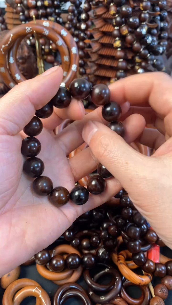 【闪购商品】木枣木玉化1.5单圈手串随机发货