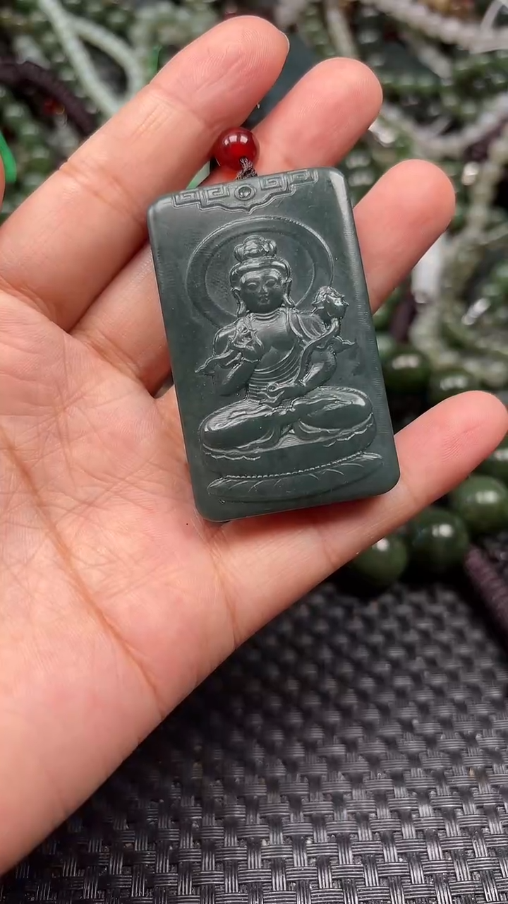 和田玉未镶嵌颈饰1